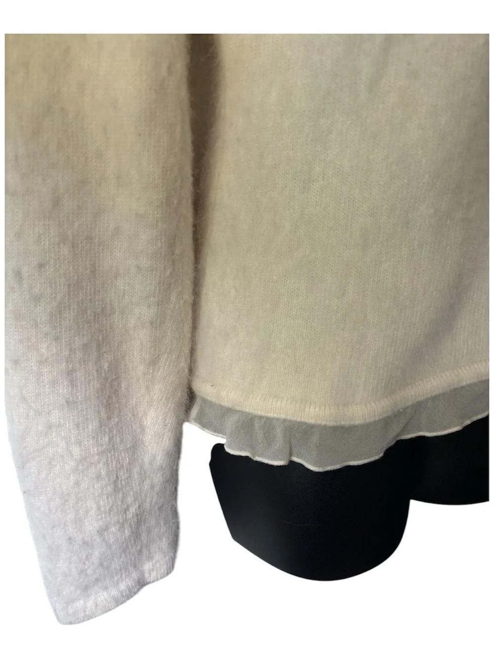The Limited Vintage Cream V-Neck Ruffle Trim Women's Rabbit Blend Sweater Size L